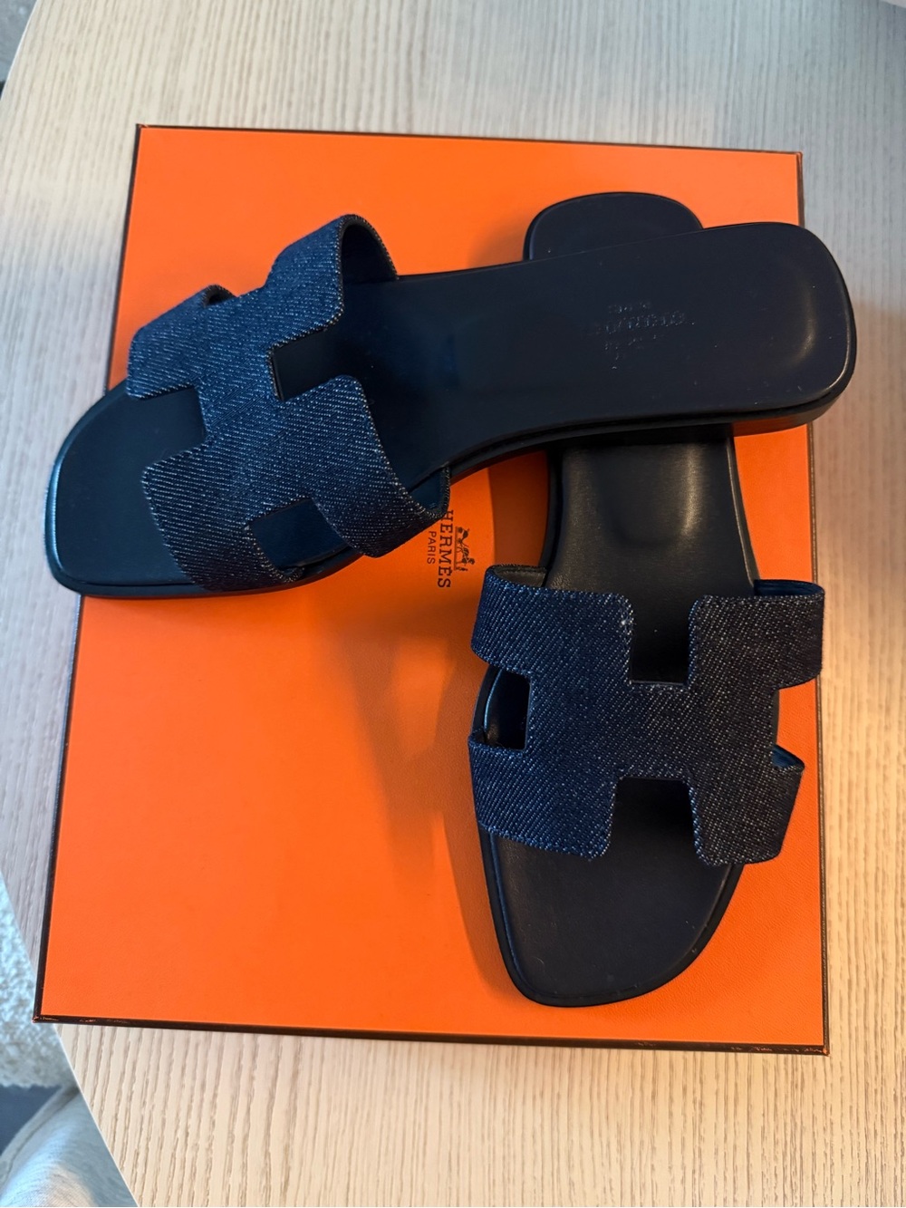 Hermes Black Slide Sandals with Dark Denim H-Strap - Picture 2 of 4